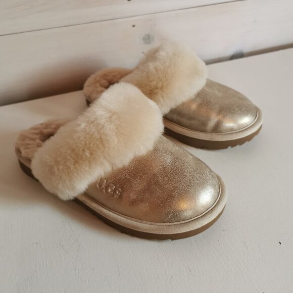 Kid's Ugg Slippers - Gold leather- Size 1 - Picture 8 of 9